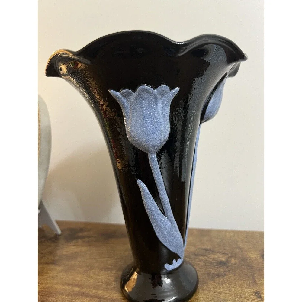 Vintage Black Glass Tulip Motif Fan Vase MCM unbranded Gorgeous Boho Cottagecore